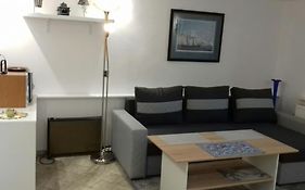 Apartment With Garden Access